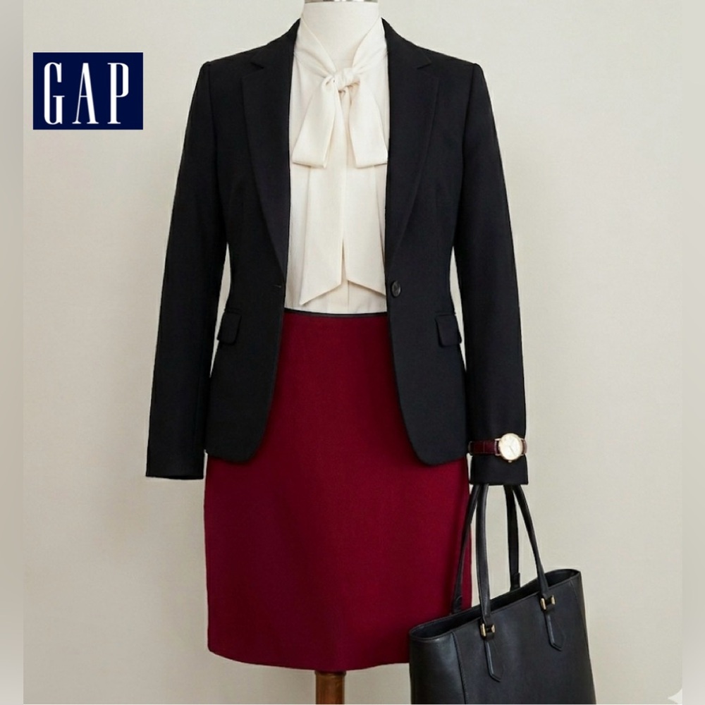 Vintage 2001 GAP Burgundy Skirt - Holiday '01 Collection - Y2K Minimalist S/16